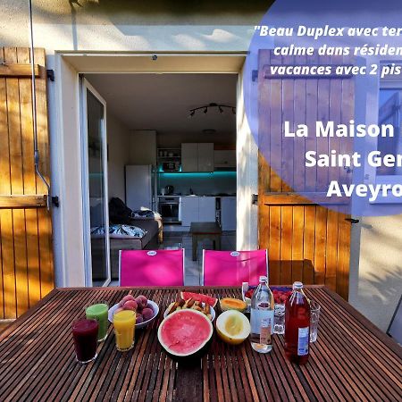 Appartement Maison mitoyenne piscines chauffées et tourisme vert à Saint-Geniez-dʼOlt Extérieur photo
