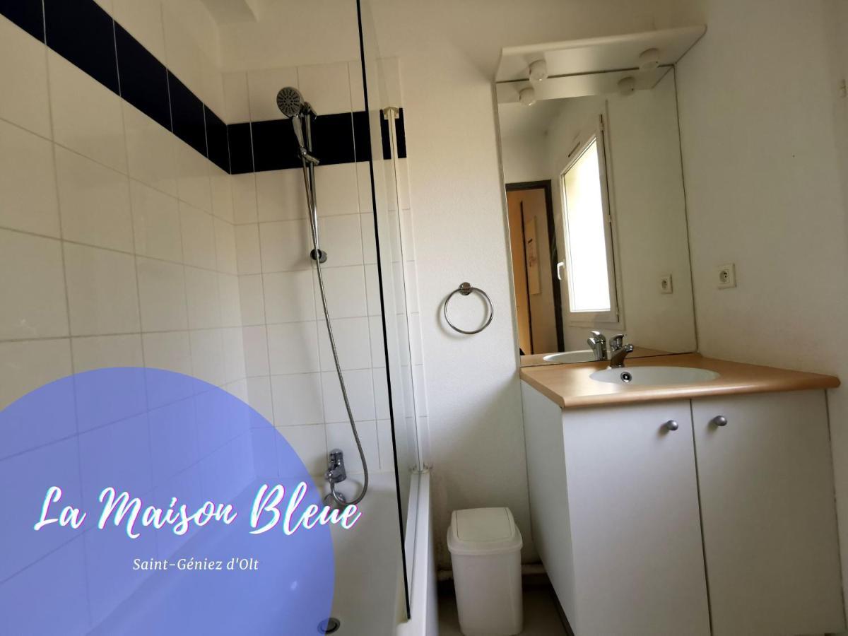 Appartement Maison mitoyenne piscines chauffées et tourisme vert à Saint-Geniez-dʼOlt Extérieur photo